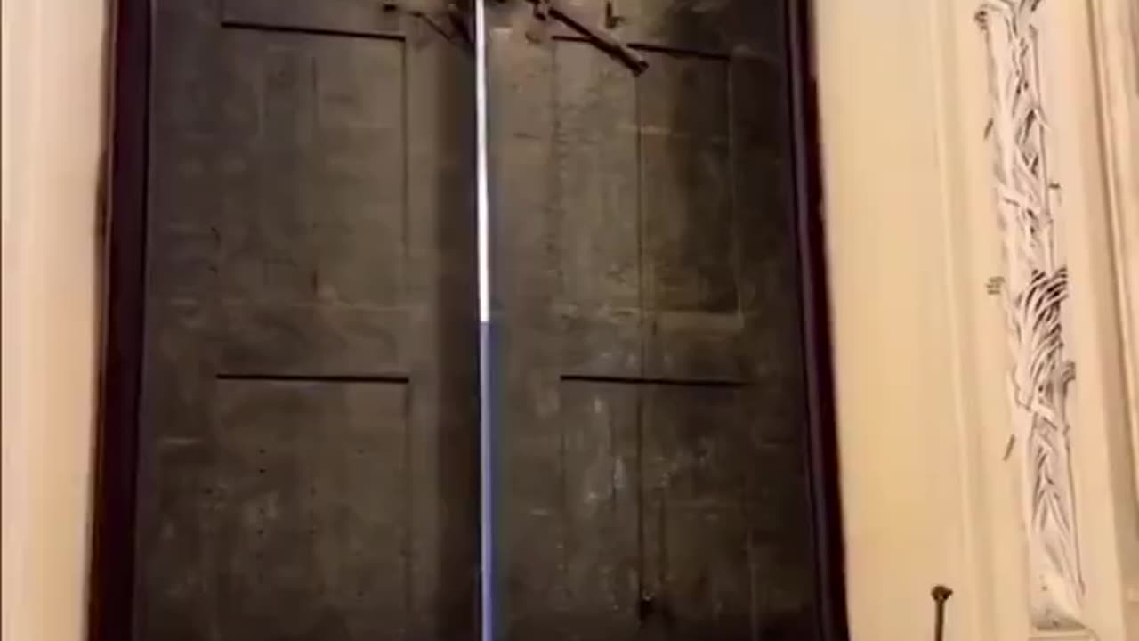 1000+ year old door Why did they make it so large_