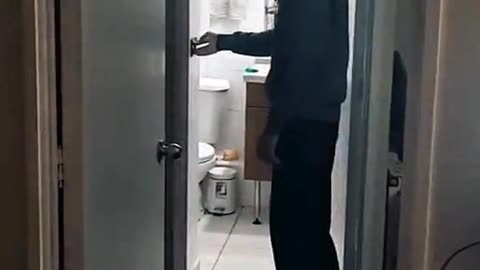 Penampakan hantu terekam kamera