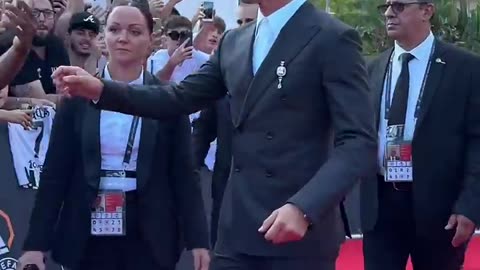 Ronaldo's Entry In UEFA Champions League & He Gives His Precious Autogrphy To His Followers
