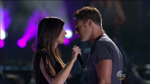 Your Side of the Bed - Little Big Town (live)