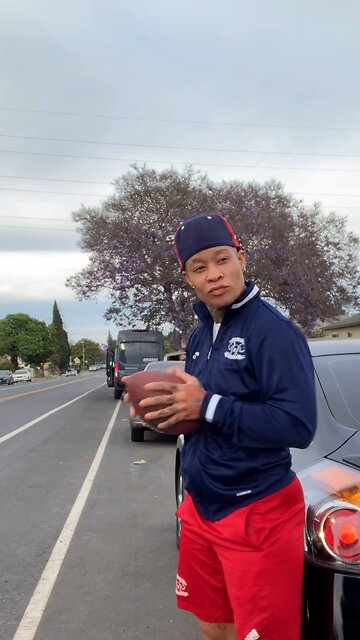 this football is alive! 😩