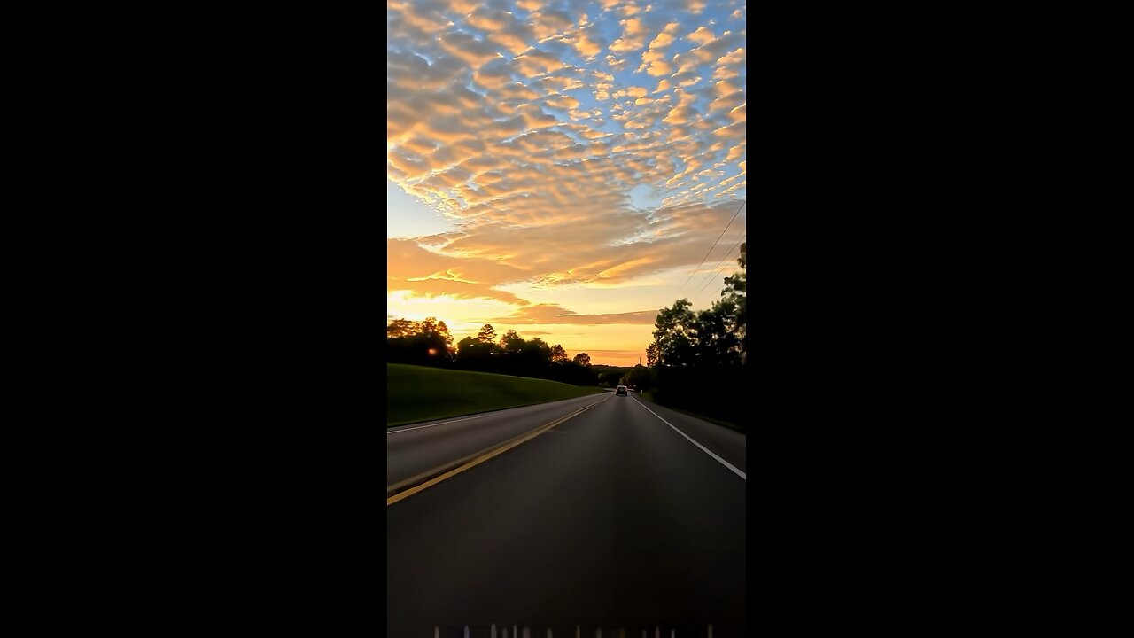 Dashcam Caught This INSANE Sky Above the Highway