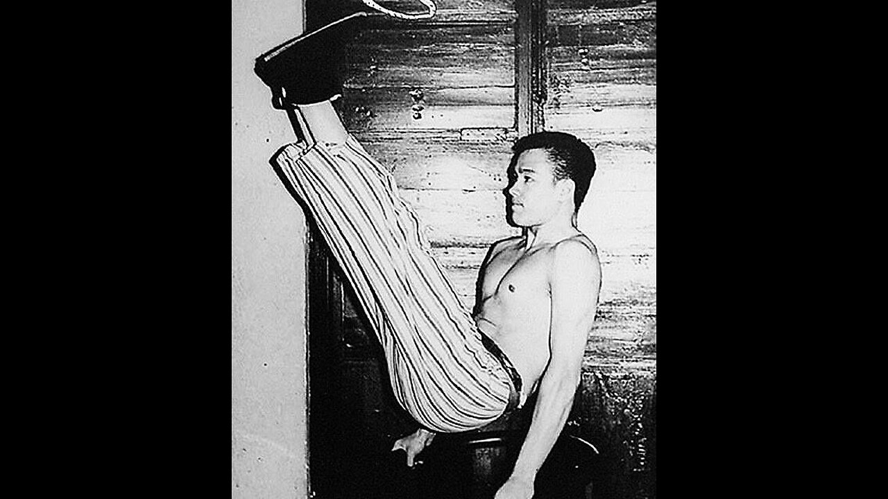 Cross kick Studio Films Bruce Lee