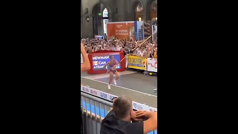 Epic Slow-Mo: Alysha Newman Nails 4.82m Pole Vault at Zürich Diamond League!