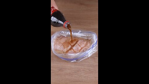 Everyone is putting Coca Cola in the chicken after seeing this genius idea #cooking u