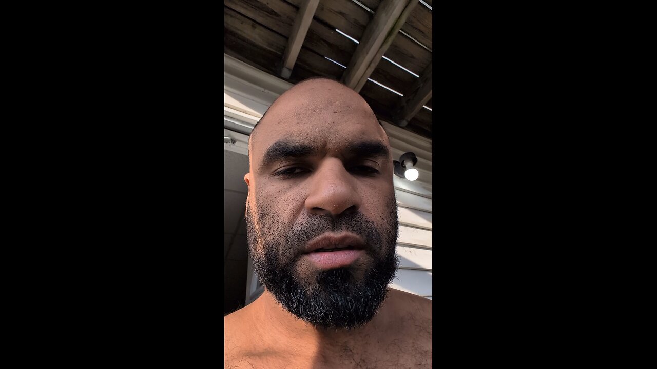 insulting gym goers.