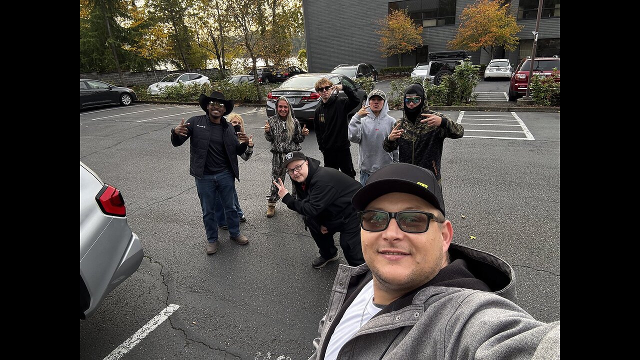 Tommy Goes to Seattle - hang with the Hoot Troop