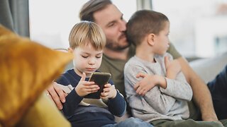 Kids’ unapproved online shopping costing families hundreds