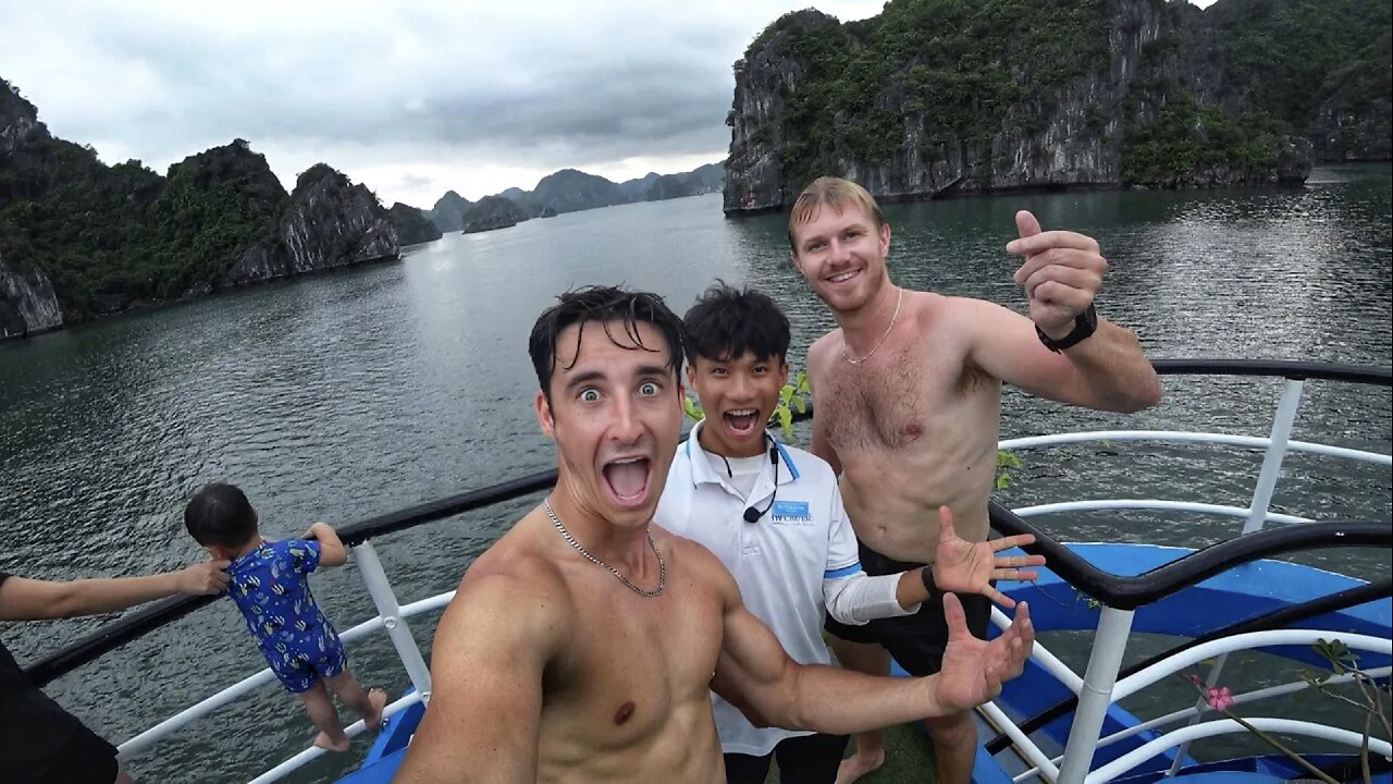 Getting Drunk on a Yacht in Lan Ha Bay 🇻🇳