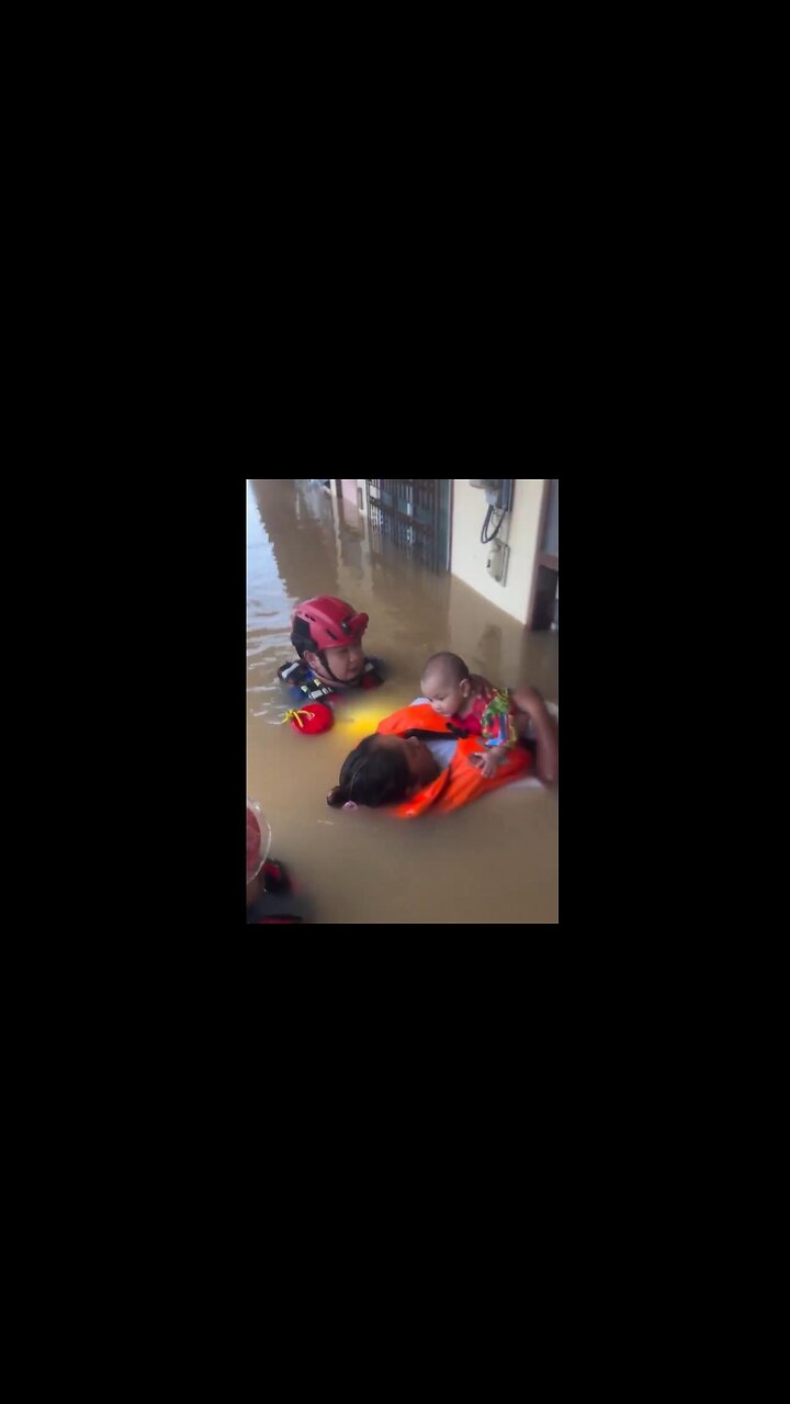 Heartbreaking - Deadly floods displaced 1.000s across Thailand 🙏 11.25.25