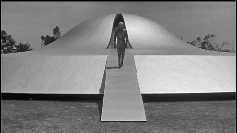 The Day the Earth Stood Still- Michael Rennie, Patricia Neal-1951 IMDB 7.7/10