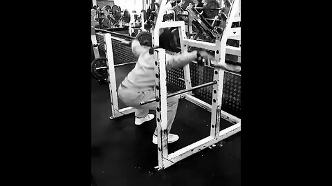 Barbell Warm-Up Crucifix Position for a Quick and Effective Pre-Session Stretch Maximum 20 Rep X4