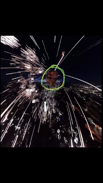 SKYDIVER SKYDIVES🌃🎆🪂📸THROUGH FIREWORKS CELEBRATION🌆🪂🎇💫