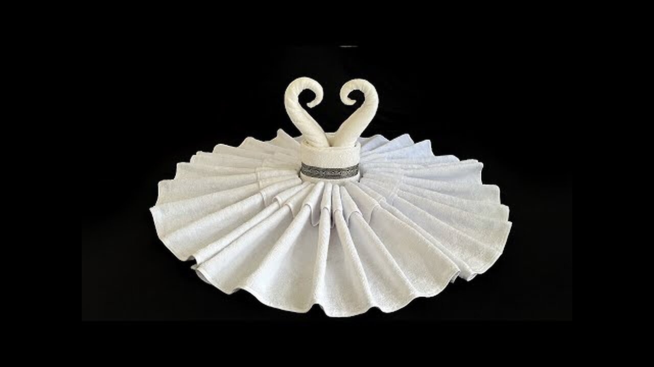 Romantic Towel Art - Impress your guest with these Design - Amazing Towel art Creation