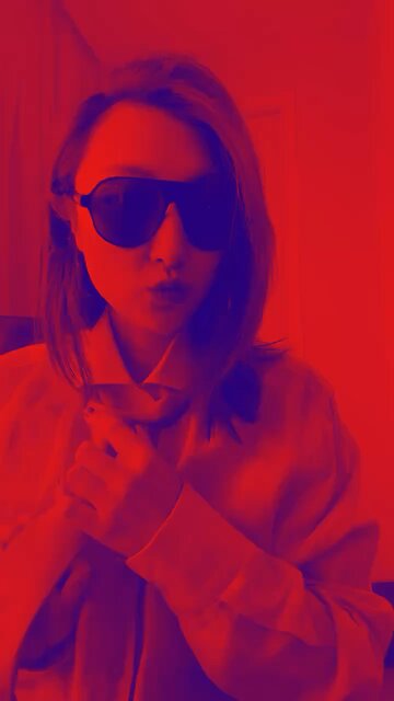 🤓你们猜我今天上班穿的啥 😏😏😏😏 在我下面留言 ～～～ 稍后会公布答案 🙂‍↔️ @gforever_