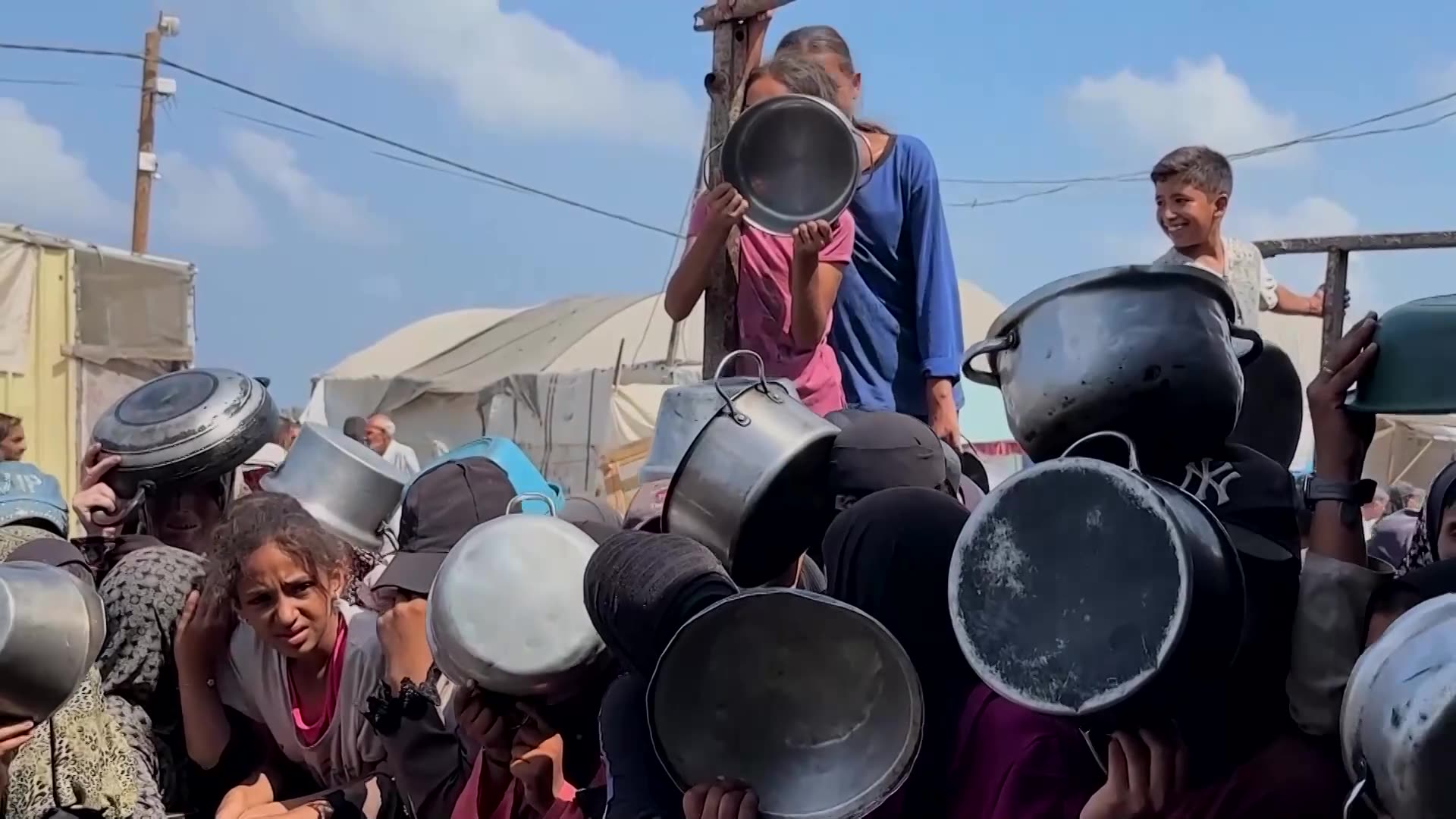 Modest food aid rise wont stop starvation in Gaza, WFP chief says