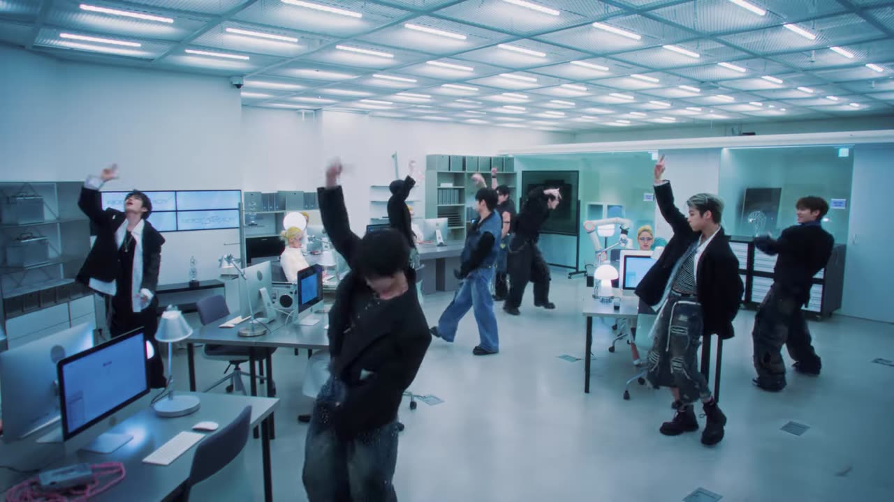 YOUNITE ‘Rock Steady’ M/V