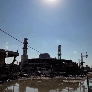 The Al-Shafi’i Mosque in Gaza City’s Al-Zaytoun neighborhood has become a shelter