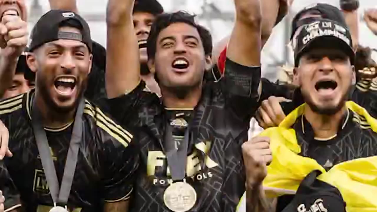 Carlos Vela: Ha sido, un honor y un privilegio compartir mi carrera con todos ustedes.