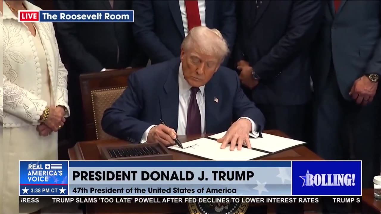 PRESIDENT SIGNS COUNCIL ON SPORTS, FITNESS, AND NUTRITION EO