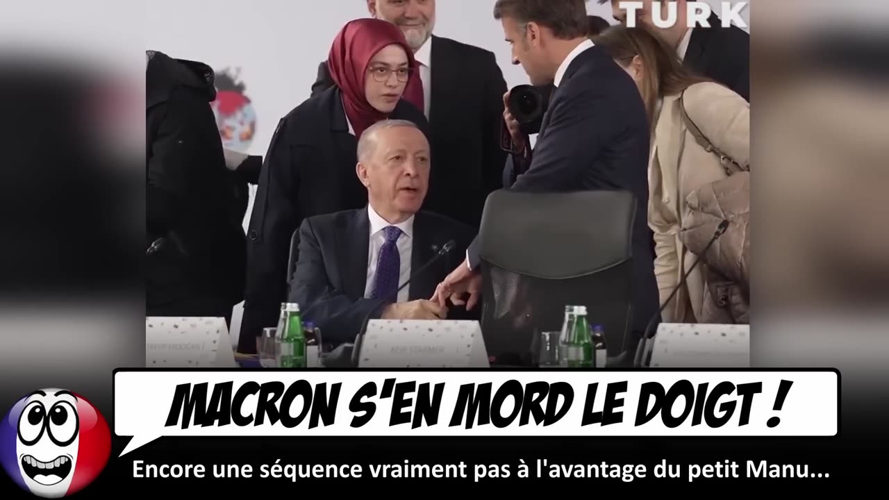Macron HUMILIÉ par Erdogan, juste avec...Un DOIGT...