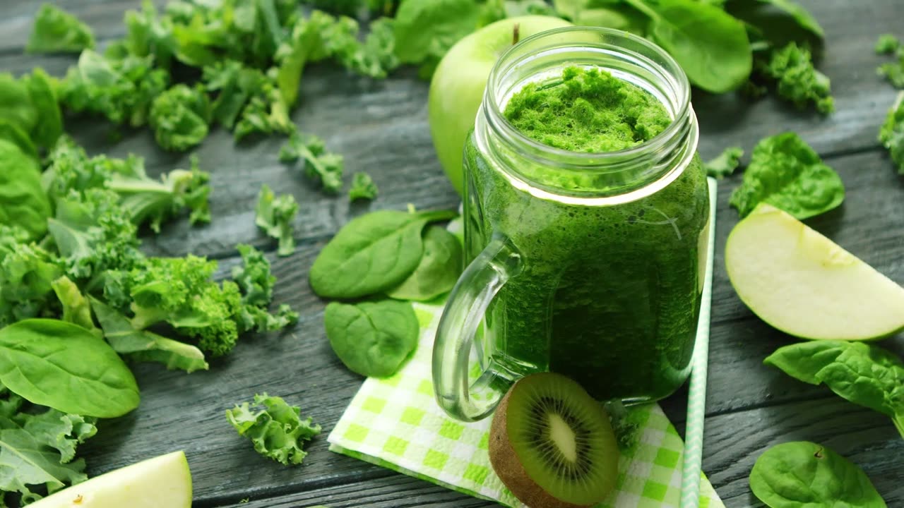 Shocking Benefits Of Eating Spinach | Lesser-known Spinach Health Benefits
