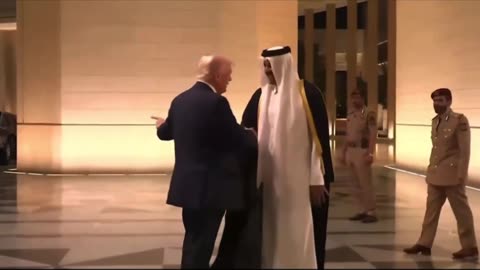 Trump greeted by Emir of Qatar at Lusail Palace