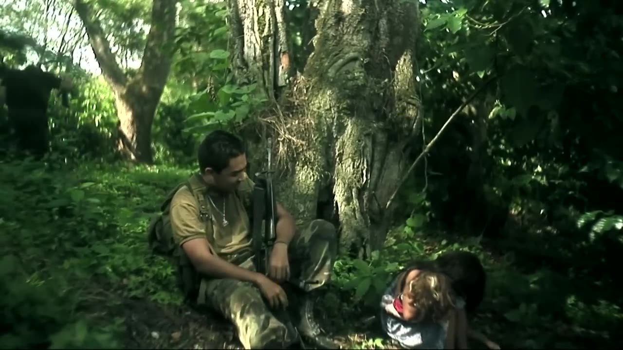 Sobreviviendo a Guazapa (2008) (Pelicula salvadoreña)