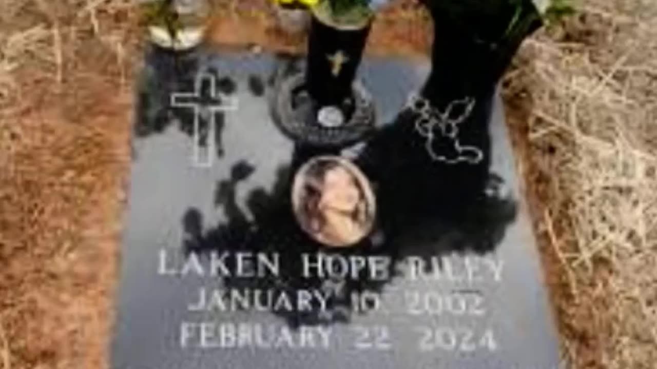 FAMOUS GRAVES - VOL. 344: LAKEN RILEY