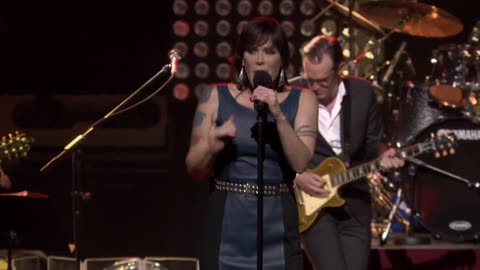 Them There Eyes (Hal Kemp and His Orchestra cover) - Beth Hart & Joe Bonamassa (live)