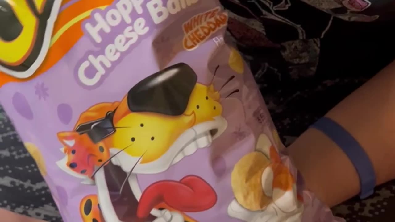 Cheetos Hoppin’ Cheese Balls