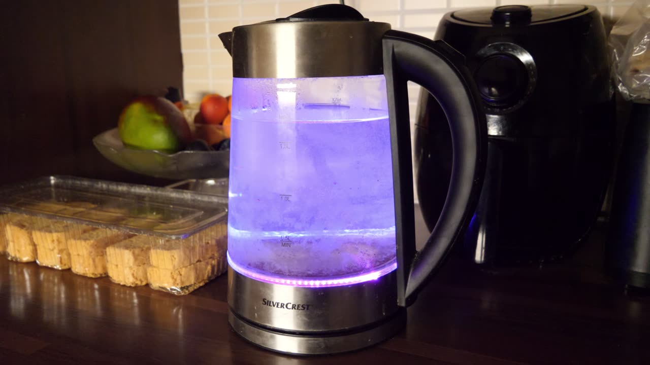 MAGIC KETTLE #finland #funny #comedy #travel #travelvlogs