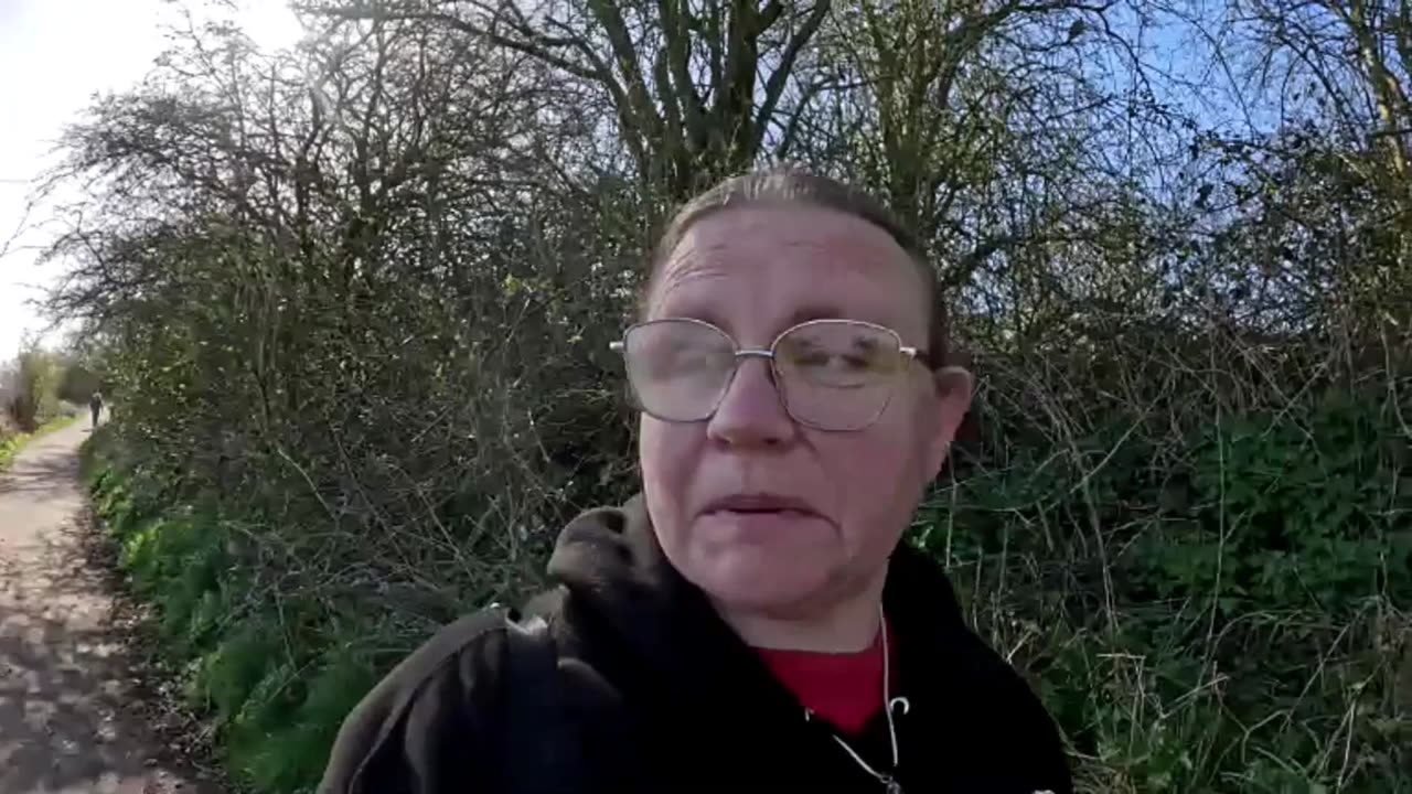 Village Walk in Stamford Bridge & Exploring the Historic River Derwent!
