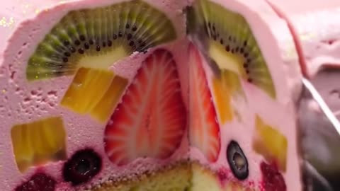 WOW Fruity cake