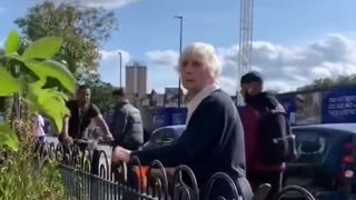 The old British lady has had enough: "This is Britain, not Bangladesh. Go back to your homes!"