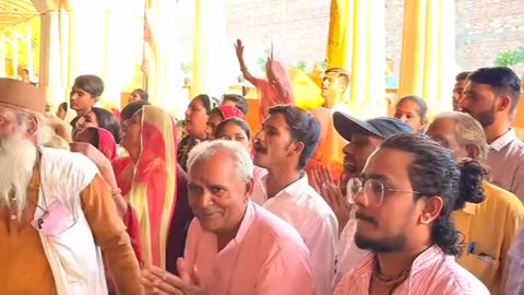 1. "Hanuman Chalisa Aarti" 2. "Bajarangbali Ki Aarti" 3. "Hanuman Ji Ki Aarti"