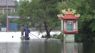 Typhoon Kalmaegi hits Vietnam after killing over 100 in Philippines