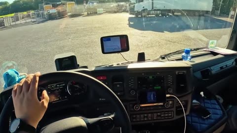 Highway Hustle: A Day in the Life of a Trucker! 💨