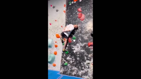 This man can climb. Bro climbs like a goat lol