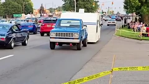 😂🚛 Funny Looking Camper Truck! | FunFM