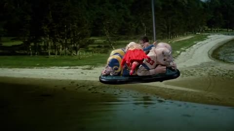 "Supergirl" Starring Faye Dunaway, Helen Slater and Peter O'Toole