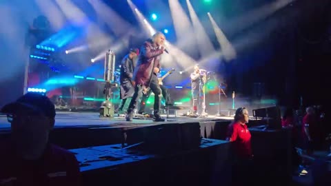 Three Days Grace - I Am Machine (PhillyMMRBQ-Live2025)