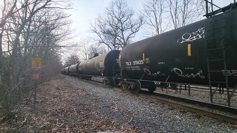 40 y/o GP38-2 leads daylight Providence & Worcester ethanol 04/04/22. fast moving & hard braking