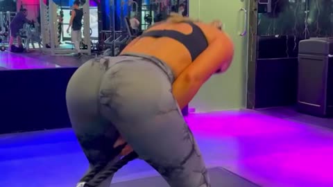 Fitness Queens Crushing Their Workouts 🏋️‍♀️🔥