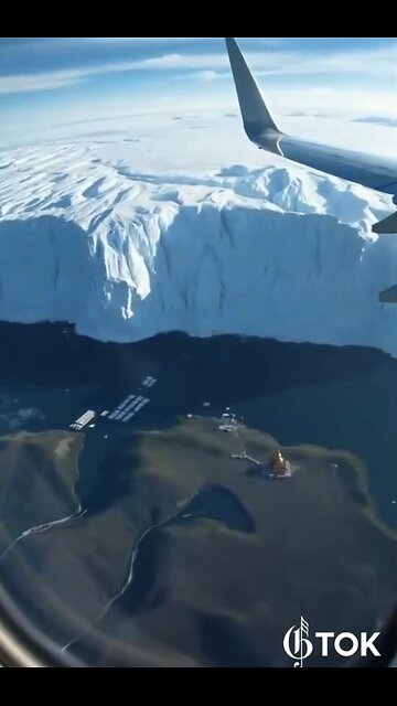 EXPLORING ANTARCTICA🛩️🌎🇦🇶📸DISCOVERING MASSIVE LANDS🛩️🌐💫