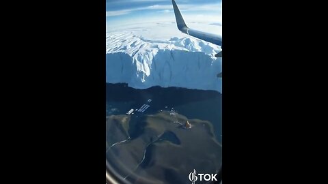EXPLORING ANTARCTICA🛩️🌎🇦🇶📸DISCOVERING MASSIVE LANDS🛩️🌐💫