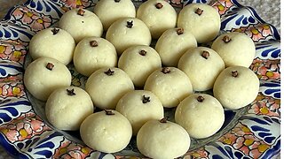 Venezuelan Pepitas de Leche {Milk Truffles}