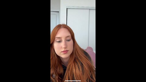 Stylish Redhead 🖤💖💜