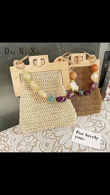 Summer Fashion Wooden Handle Woven Clip Bag