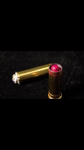 Walls Are Closing In: Man Wears Red Lipstick To Protest Trump